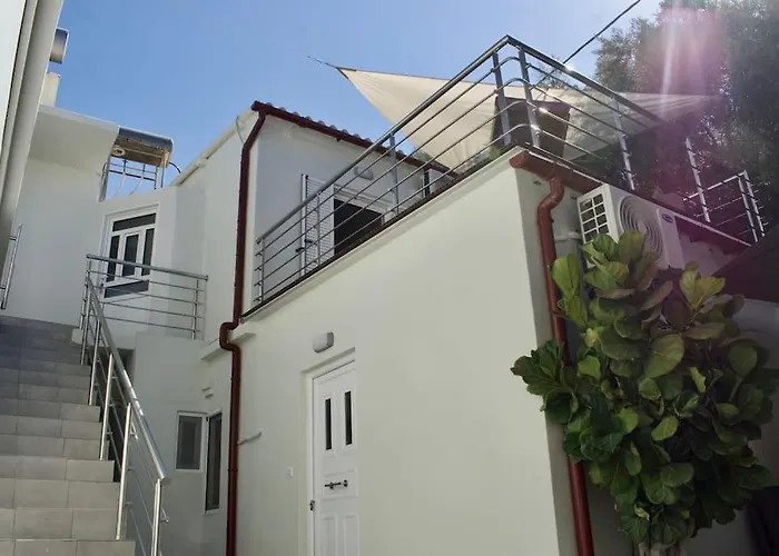 Astrinos Simple Cozy Comfortable Close To The